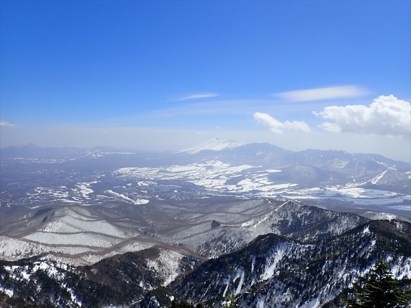 四阿山