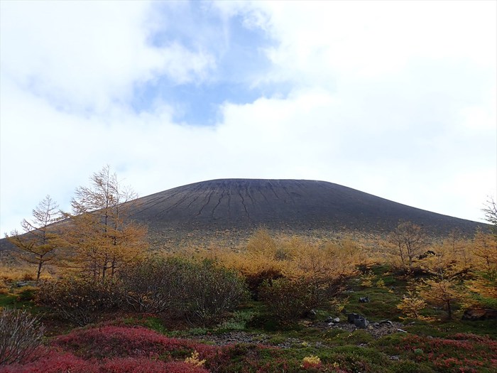 天狗温泉より浅間山外輪山～前掛山