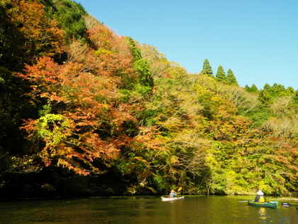 紅葉ツーリング 亀山湖♪