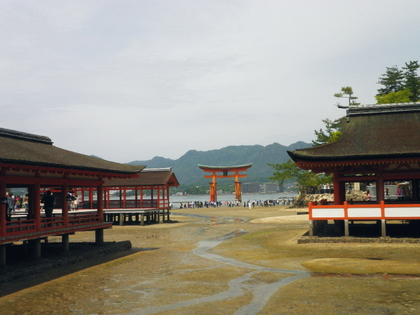 神々の住む島　〜 前編 〜