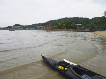 神々の住む島　〜 前編 〜