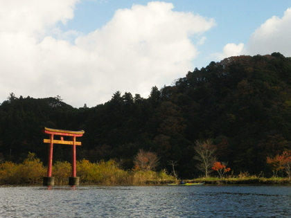 2014.11.30  紅葉の亀山湖♪