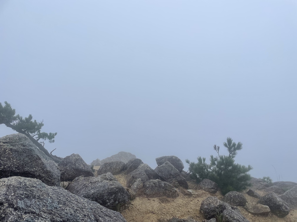 【山行記録】令和5年10月7日(土)〜8日(日)鈴鹿山脈(雨乞岳、御在所岳、他6座)縦走②