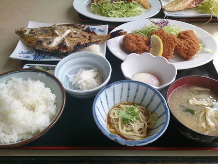 凄い食堂みっけ！
