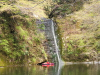 のんびり亀山湖を散策 ♪