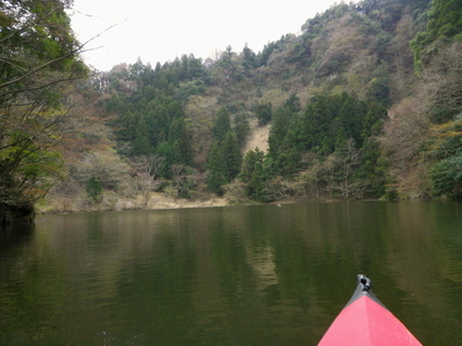 のんびり亀山湖を散策 ♪