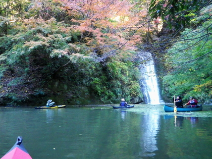 紅葉の亀山湖 ♪