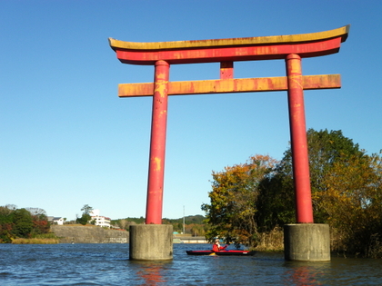 紅葉の亀山湖 ♪