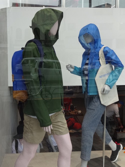 STAR WARS展＠平日雨降りの六本木ヒルズまで