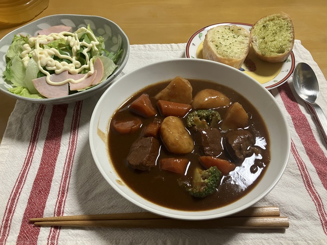 人間てさ、とりあえず肉食っときゃ幸せなんじゃね？