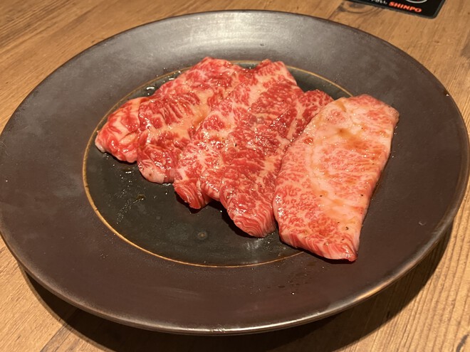 人間てさ、とりあえず肉食っときゃ幸せなんじゃね？