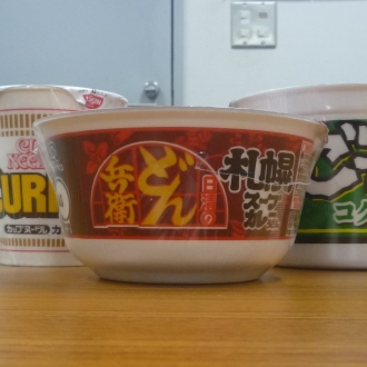 日清『日清のどん兵衛 札幌スープカレーうどん』*未開封