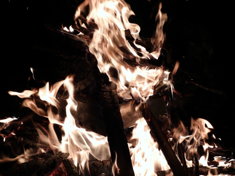 土曜の夜も焚き火を求めて青野原オートキャンプ場へ