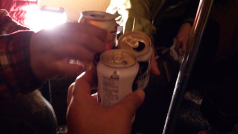 海辺で乾杯！