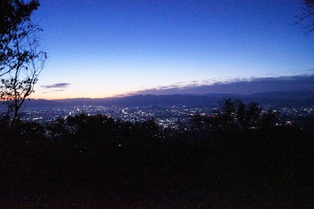 ナイトハイク的に二上山。