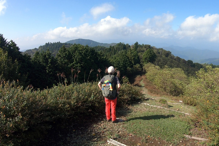 東から西へ床尾山縦走