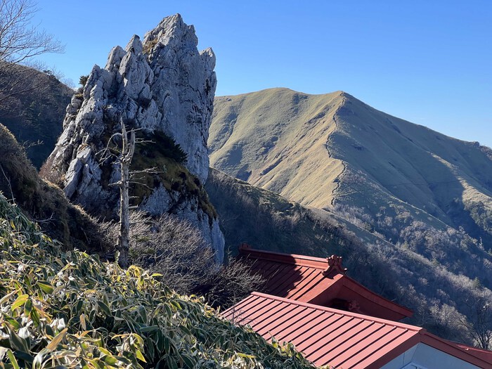 四国剣山の快晴登山と絶品カレー