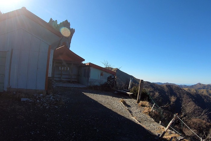 四国剣山の快晴登山と絶品カレー