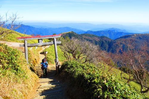 GW 2330Kmの旅⑤（絶景の剣山&次郎笈）