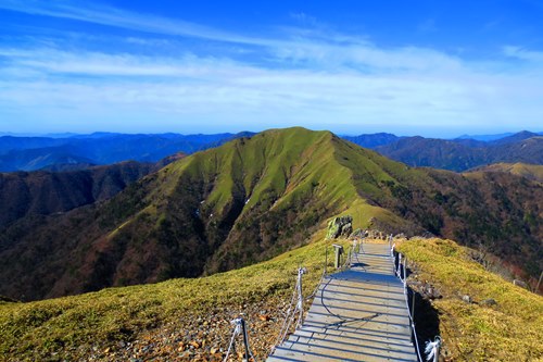GW 2330Kmの旅⑤（絶景の剣山&次郎笈）