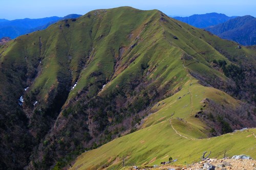 GW 2330Kmの旅⑤（絶景の剣山&次郎笈）