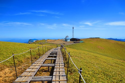 GW 2330Kmの旅⑤（絶景の剣山&次郎笈）