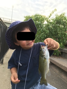 神崎川で釣り