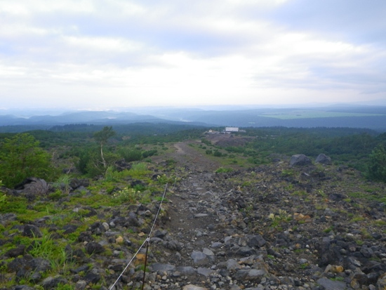 十勝岳　濃霧の活火山！