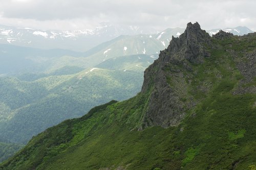 隙間を狙い憧れの山へ