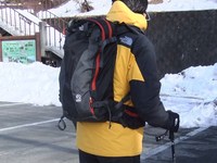 SUMMITに身を固め、雪の三峰神社⇔霧藻ヶ峰