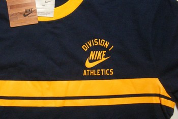 NIKE JUST DO IT NIK S-S & DIVISION1 ATHLETICS S-S