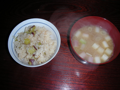 美味しいお話　黄芋御飯