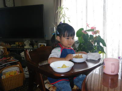 お昼は茄子のスパゲティー
