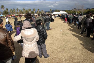 寒風吹く中の赤穂カキ祭り～♪