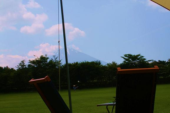 芝生と友達♪やまぼうしオートキャンプ場♪