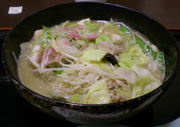 スキーの前に晩御飯。。。