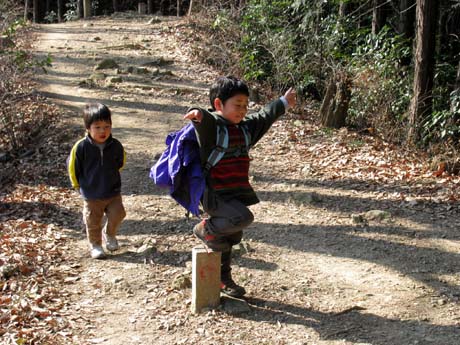 長男＆次男と城山湖から草戸山　10/01/31