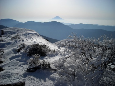 黎明の富士山。