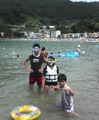 200508伊豆キャンプ6岩地海水浴場 2005/08/13 19:35:00