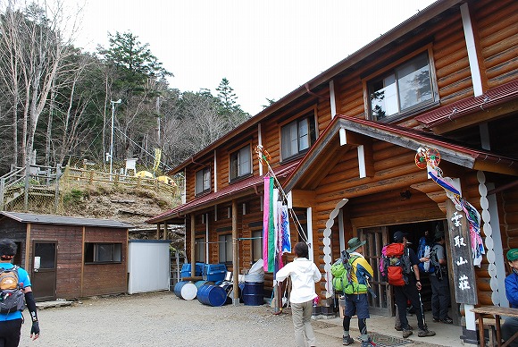 三峰神社～雲取山～鴨沢