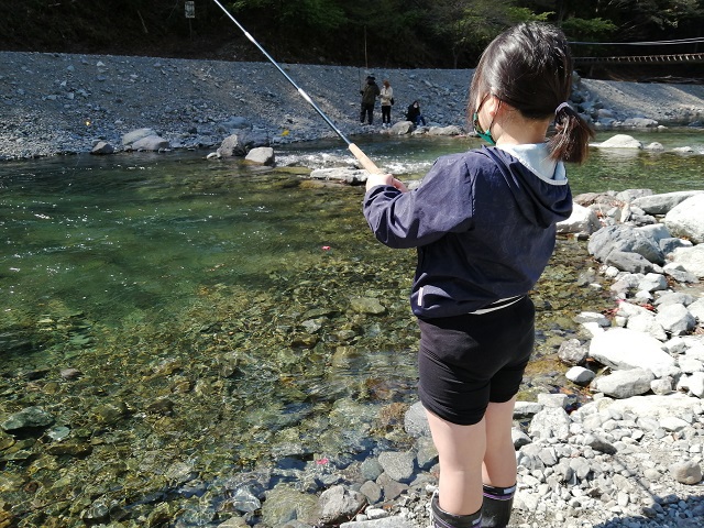 子供とのんびり釣りキャンプにオススメ！神之川キャンプ場