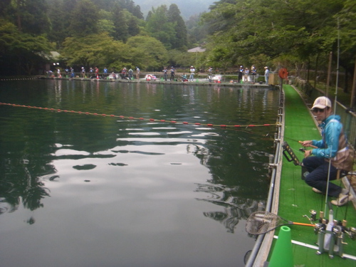 「醒ヶ井養鱒場」ルアー名人戦    その２