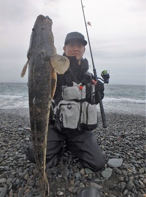1投目で、マゴチゲット！　太刀はサイズが・・・