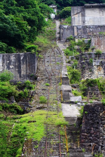 神子畑鉱山　鉱石の道。。。