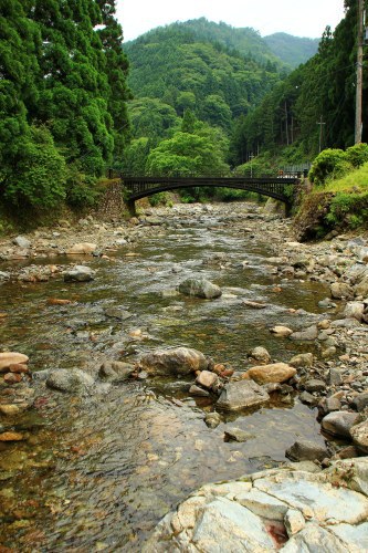 神子畑鉱山　鉱石の道。。。