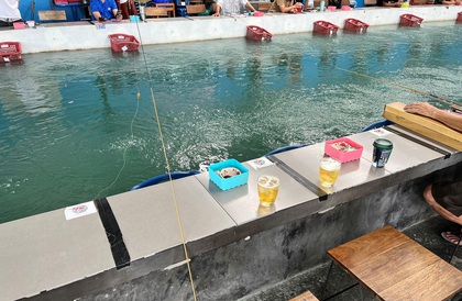 タイでエビ釣堀にいってみた