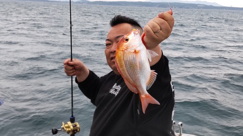 鯛ラバ便出てきました。大鯛ン・・・？。おおタラ(;´д｀)トホホ