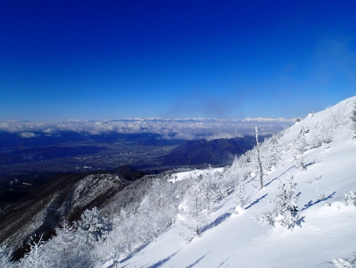 1月 雪の烏帽子岳と湯の丸山