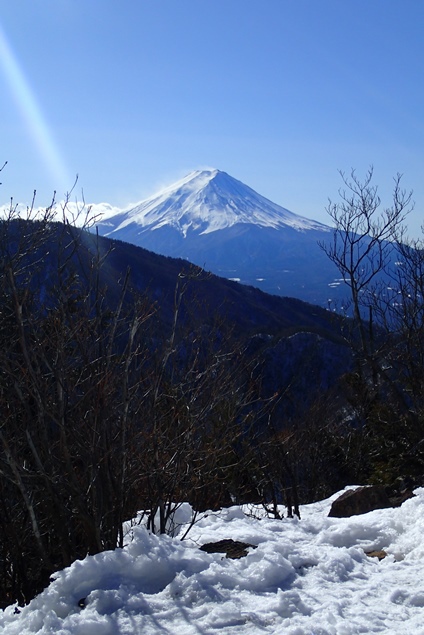 1月 雪の本社ヶ丸と清八山