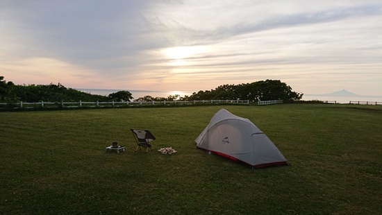 仕事終わりは夕日と利尻富士　大好きな岬でソロキャンプ　初山別村みさき台公園キャンプ場